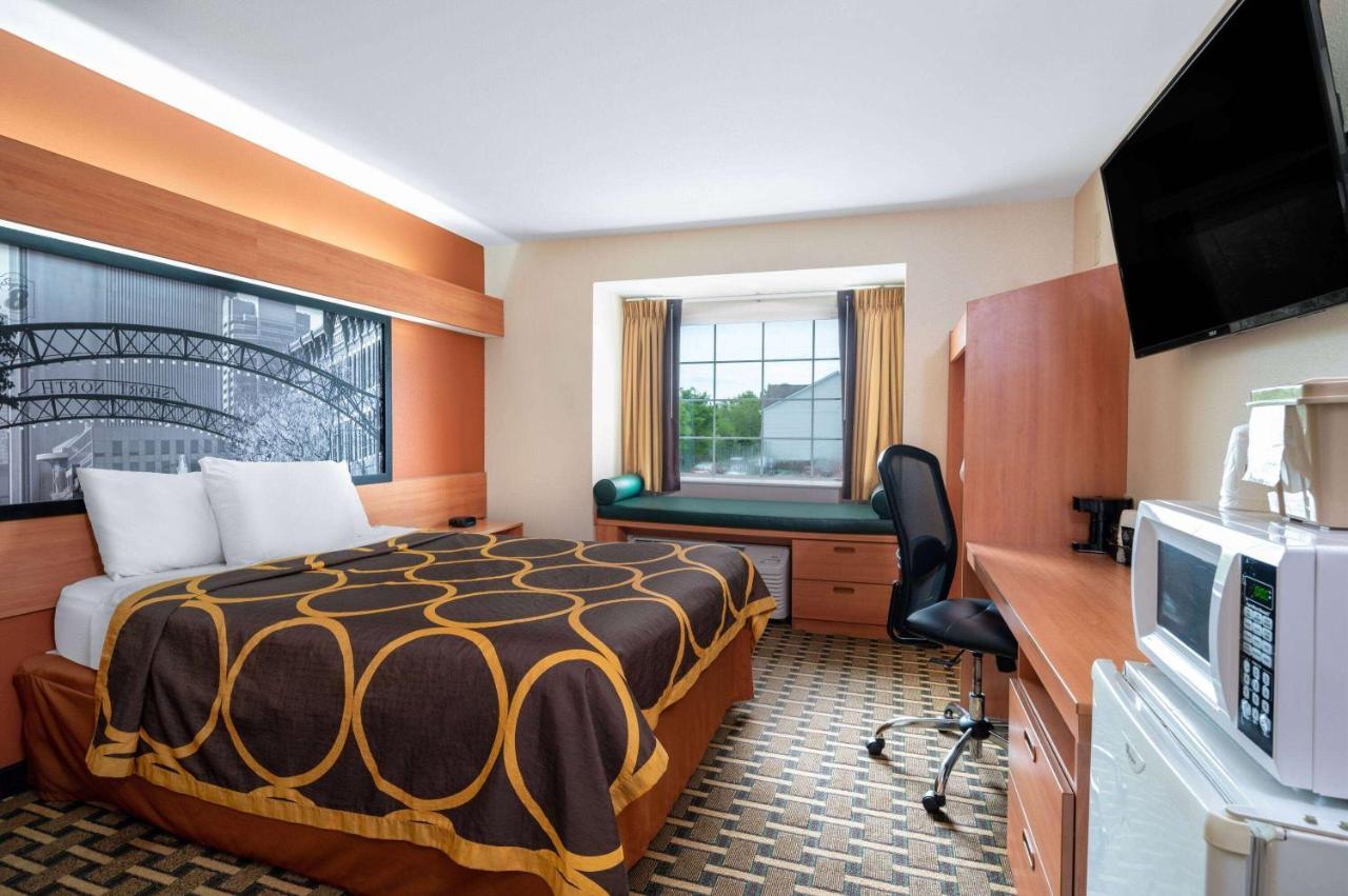 Super 8 By Wyndham Columbus West Hotell Eksteriør bilde